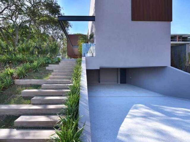 #8 - Casa para Venda em Santana de Parnaíba - SP