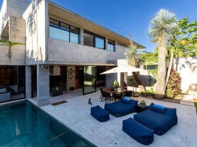 #12 - Casa para Venda em Santana de Parnaíba - SP - 1