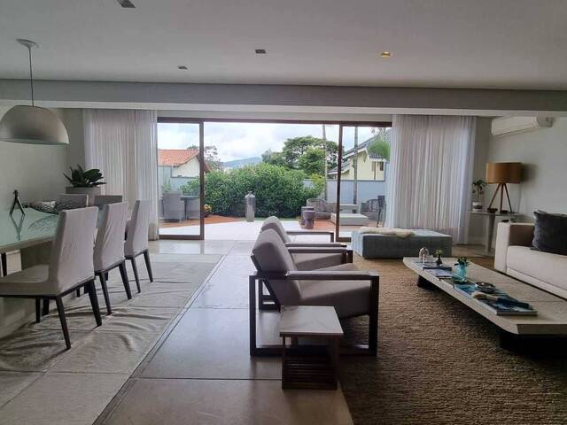 #18 - Casa para Venda em Santana de Parnaíba - SP