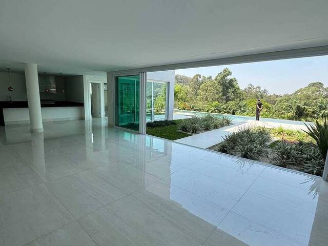 Casa para Venda em Santana de Parnaíba - 5