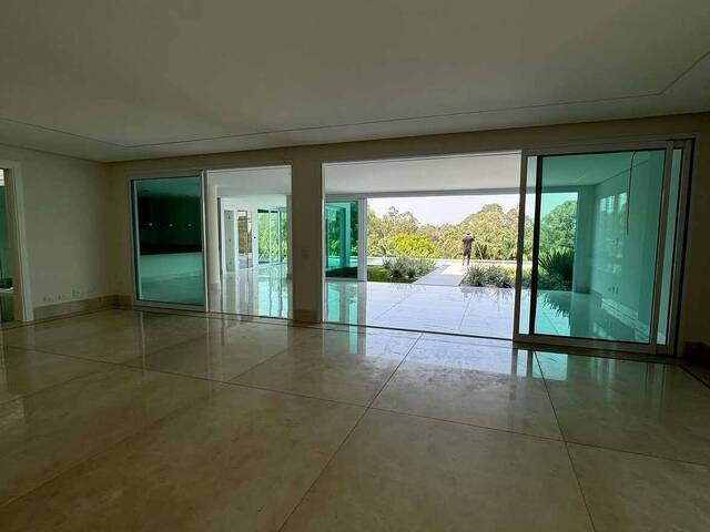 Casa para Venda em Santana de Parnaíba - 4