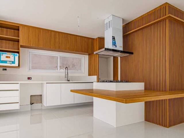 Casa para Venda em Santana de Parnaíba - 5