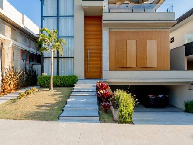 #93 - Casa para Venda em Santana de Parnaíba - SP